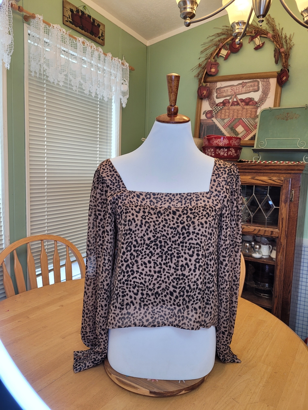 Leopard Print Square-Neck Long-Sleeve Women's Top - Tan/Black